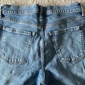 Old navy women’s ’boyfriend’ blue jeans